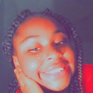 Meet your Posher, Shakira